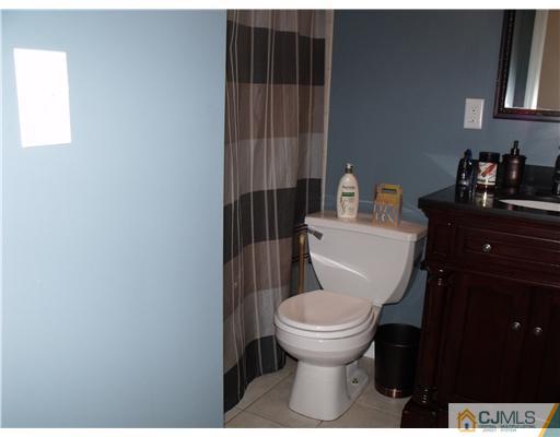 108 New Road Kendall Park, NJ 08824 - Photo 21 of 25 Gallery Image 21
