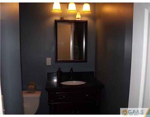 108 New Road Kendall Park, NJ 08824 - Photo 22 of 25 Gallery Image 22