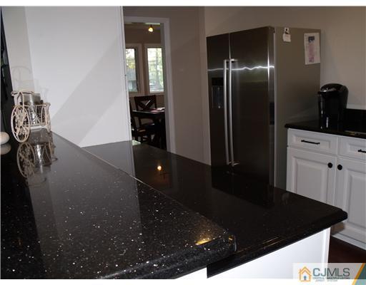 108 New Road Kendall Park, NJ 08824 - Photo 7 of 25 Gallery Image 7