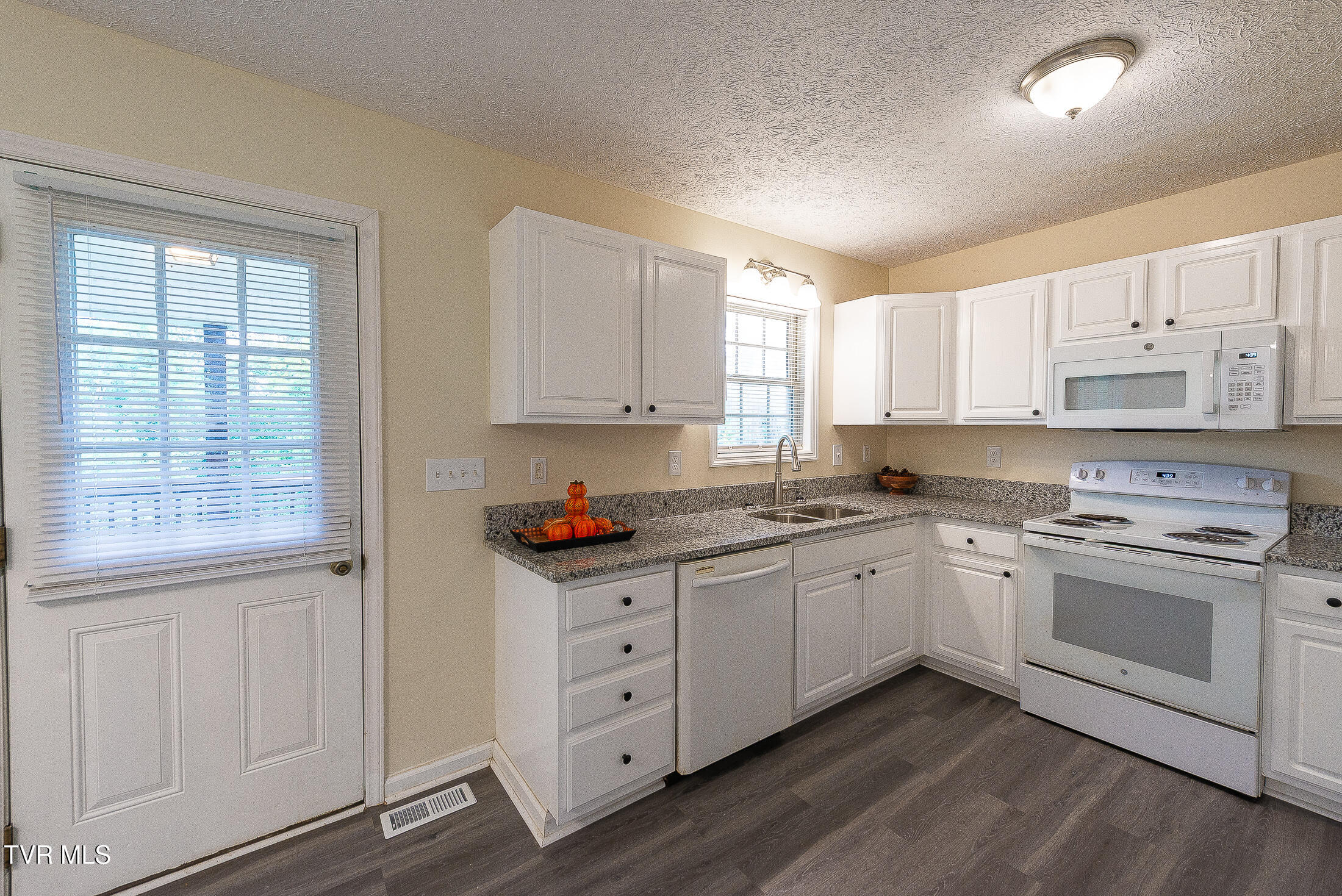 1921 Orleans Road Kingsport, TN 37665 - Photo 13 of 70 Kitchen