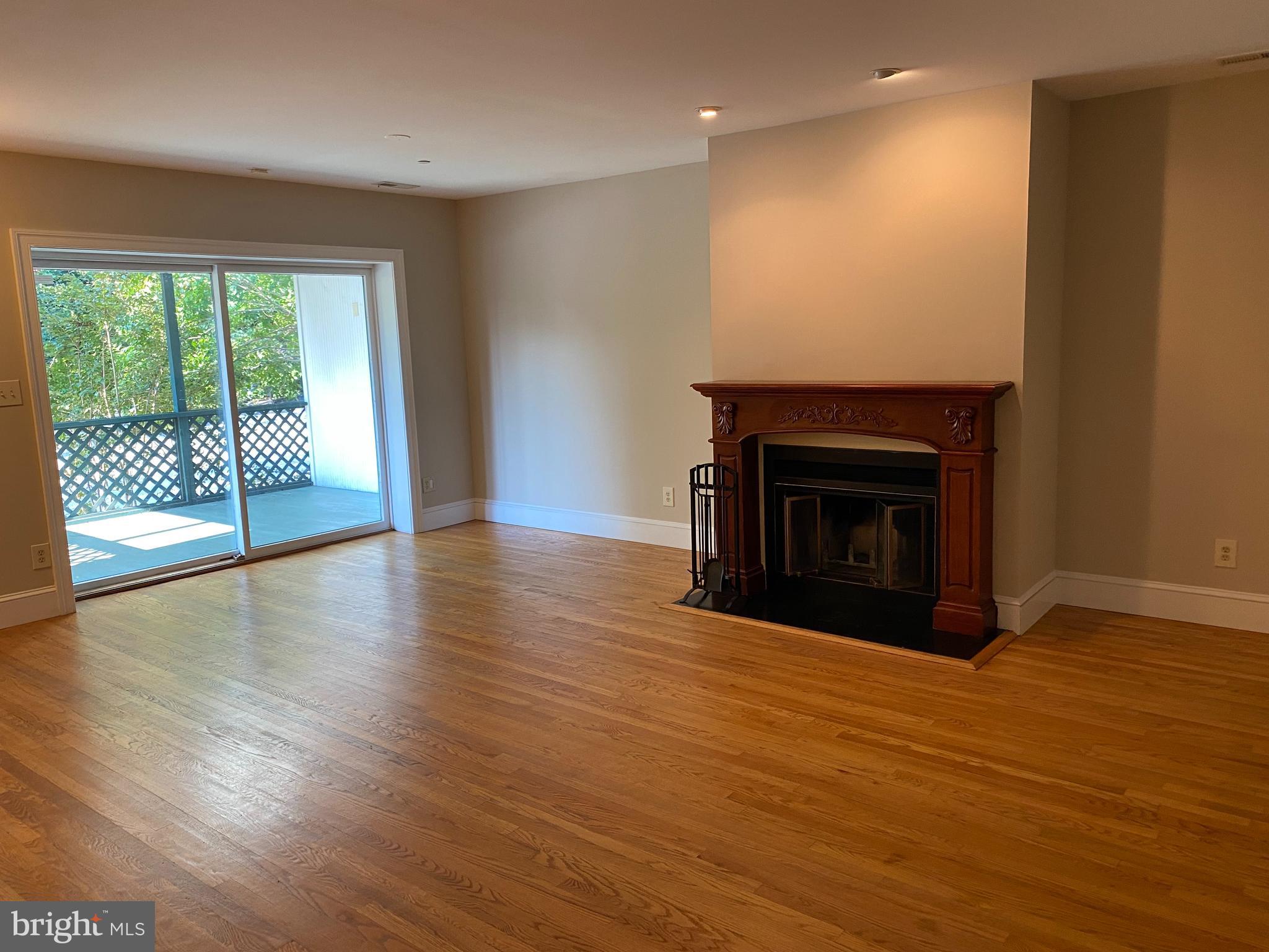 107 Annapolis Street, Unit A Annapolis, MD 21401 - Photo 4 of 16 Living /Family Room