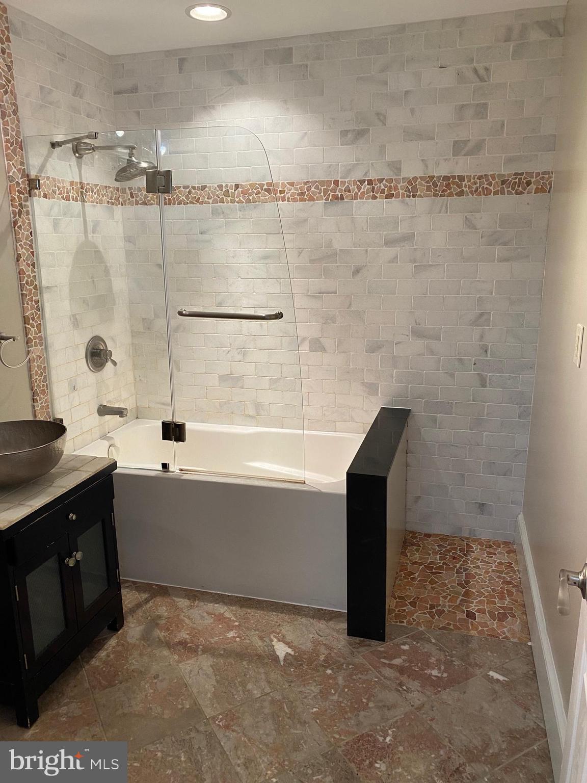 107 Annapolis Street, Unit A Annapolis, MD 21401 - Photo 9 of 16 Full bath