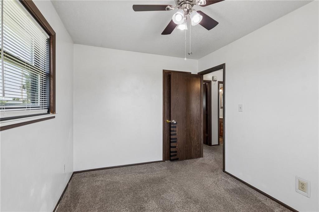 17914 North Whitney Road Independence, MO 64058 - Photo 18 of 32 Gallery Image 18