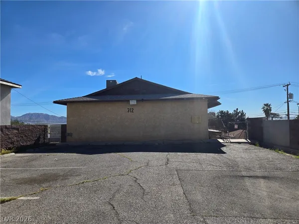$1,025 | 312 North 14th Street, Unit A, Las Vegas, NV 89101