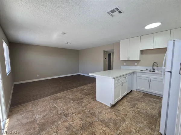 $1,025 | 312 North 14th Street, Unit A, Las Vegas, NV 89101