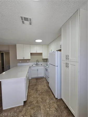 $1,025 | 312 North 14th Street, Unit A, Las Vegas, NV 89101