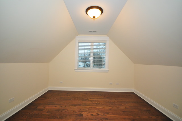 713 Locust Road Wilmette, IL 60091 - Photo 14 of 25