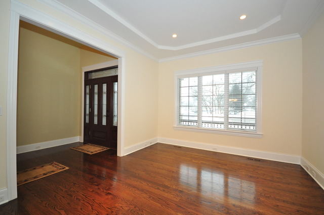 713 Locust Road Wilmette, IL 60091 - Photo 3 of 25