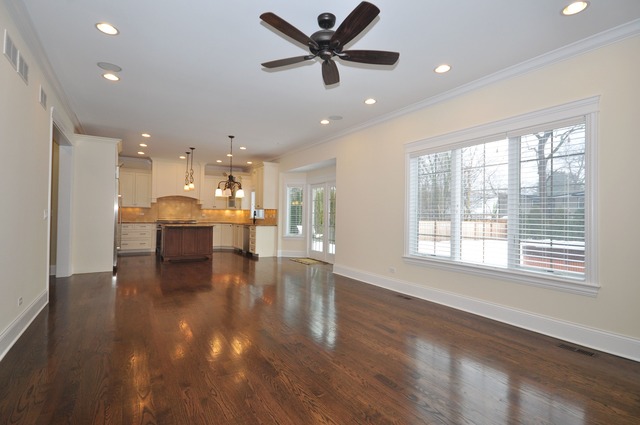 713 Locust Road Wilmette, IL 60091 - Photo 7 of 25