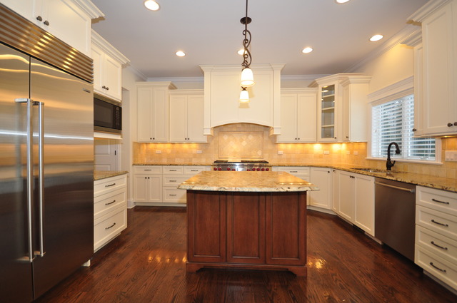 713 Locust Road Wilmette, IL 60091 - Photo 8 of 25