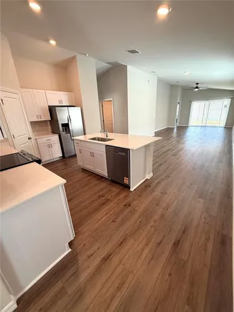 $2,200 | 34706 Blossom Fall Path, Dade City, FL 33525