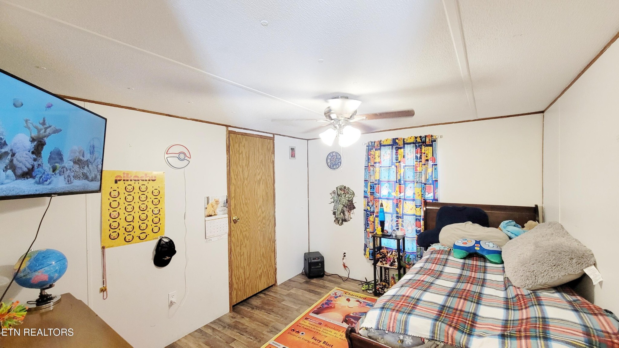 1290 Bluets Road Newport, TN 37821 - Photo 24 of 34 a bedroom with a bed and a window