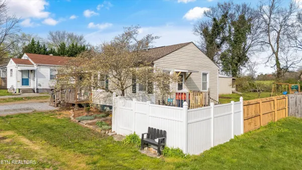 $246,000 | 1115 Cherry Street, Alcoa, TN 37701