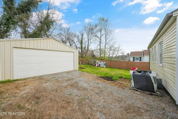 $246,000 | 1115 Cherry Street, Alcoa, TN 37701