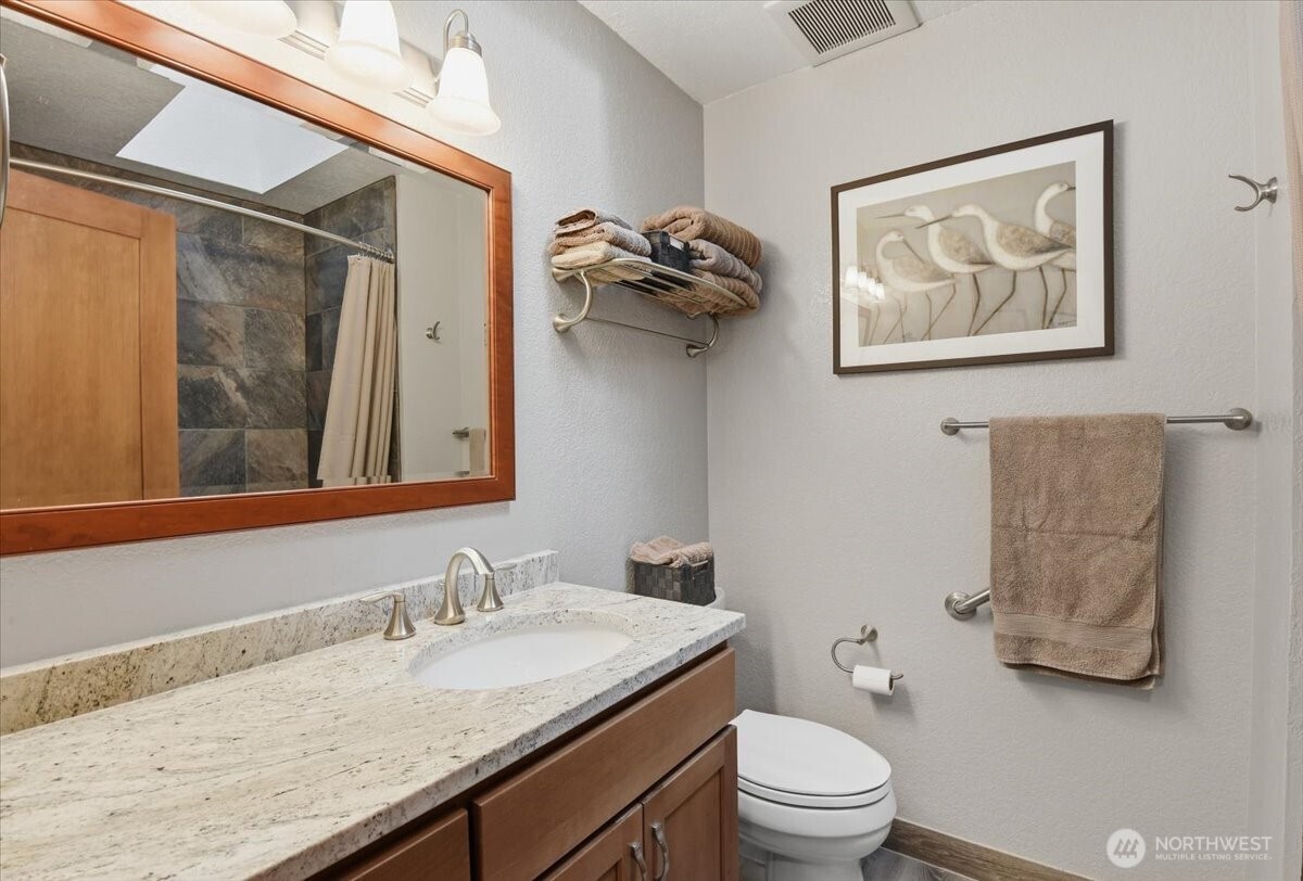1123 Southwest Kalama Loop Oak Harbor, WA 98277 - Photo 18 of 34