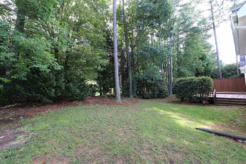 8600 Wapello Lane Raleigh, NC 27613 - Photo 26 of 27 Backyard