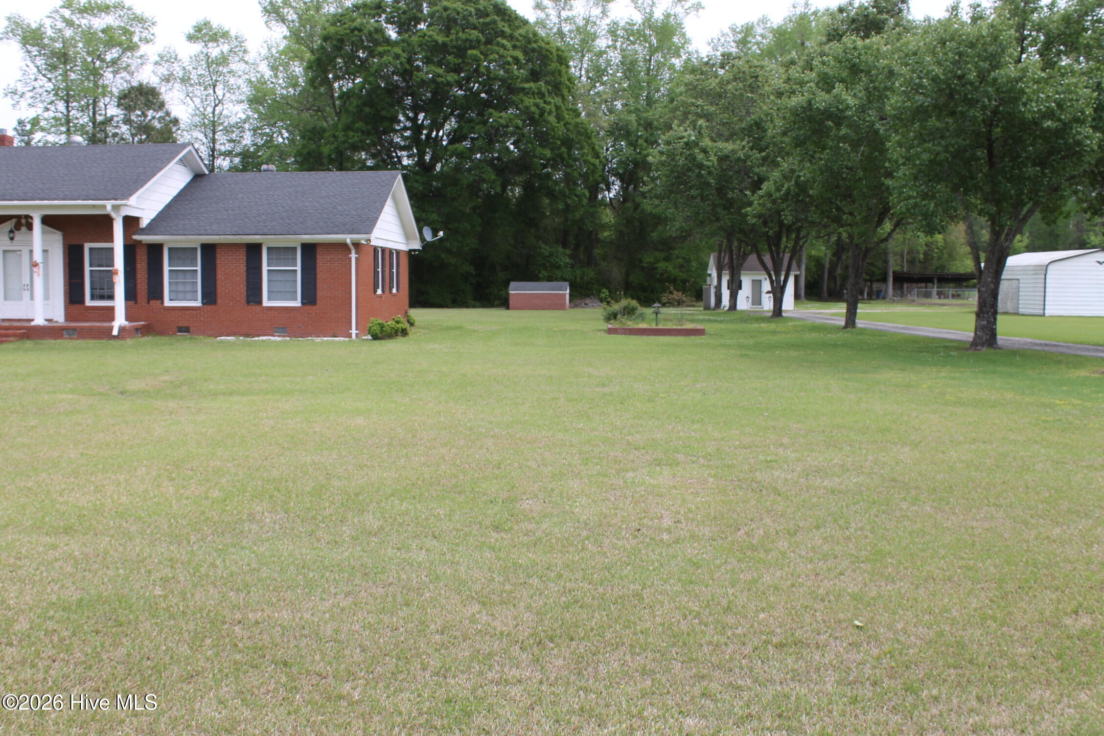 1408 Union Valley Road Whiteville, NC 28472 - Photo 4 of 58 IMG_3322