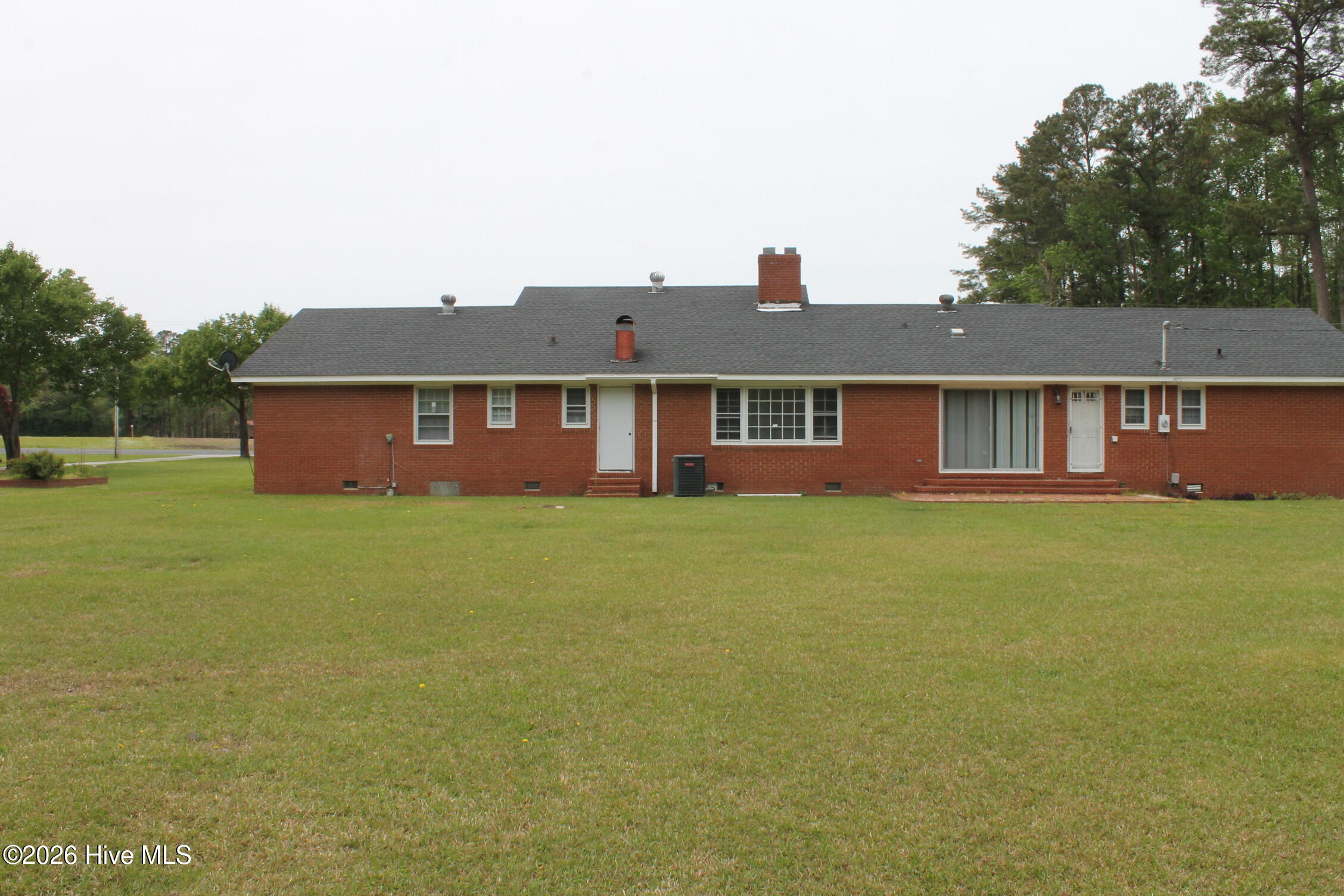 1408 Union Valley Road Whiteville, NC 28472 - Photo 9 of 58 IMG_3327
