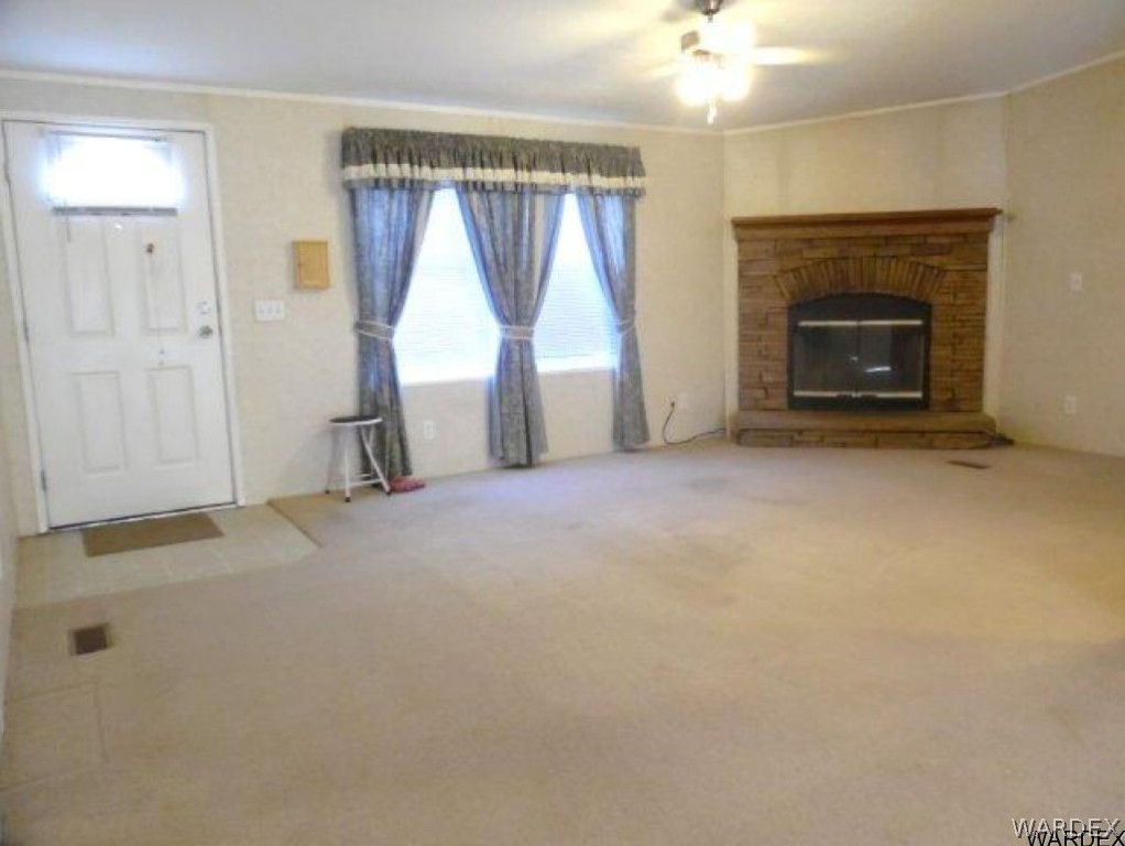 3645 Glen Canyon Road Golden Valley, AZ 86413 - Photo 3 of 22 Living Room