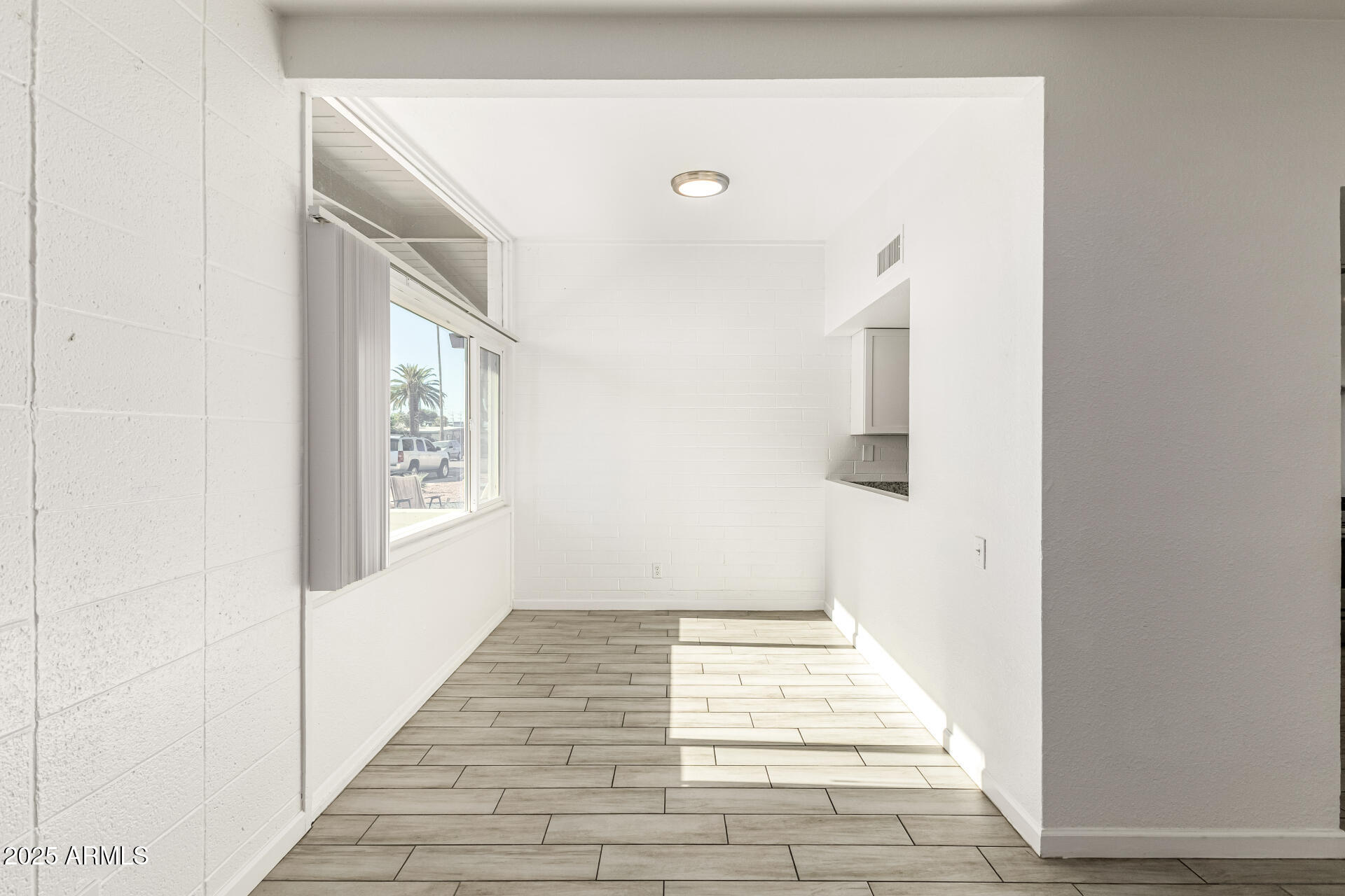 6708 East Cheery Lynn Road, Unit B Scottsdale, AZ 85251 - Photo 16 of 35 a view of an entryway with staircase
