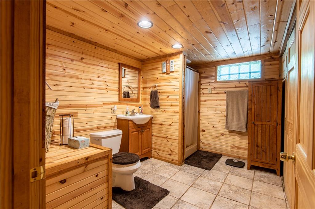 475 Heasley Road Pulaski, PA 16143 - Photo 17 of 25 Gallery Image 17