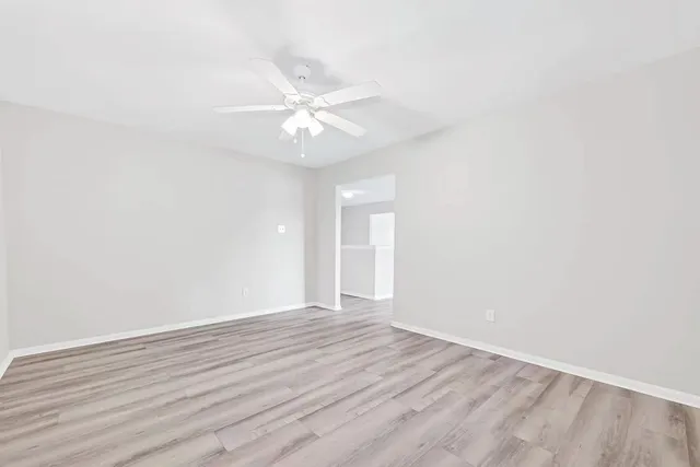 $2,850 | 19038 Winding Stream Lane, Houston, TX 77084