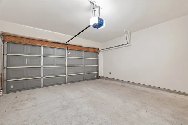 $2,850 | 19038 Winding Stream Lane, Houston, TX 77084