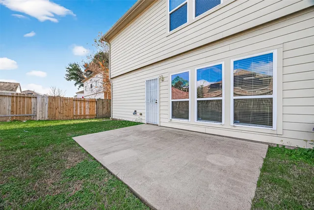 $2,850 | 19038 Winding Stream Lane, Houston, TX 77084