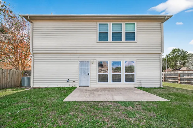 $2,850 | 19038 Winding Stream Lane, Houston, TX 77084