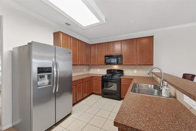 $2,850 | 19038 Winding Stream Lane, Houston, TX 77084