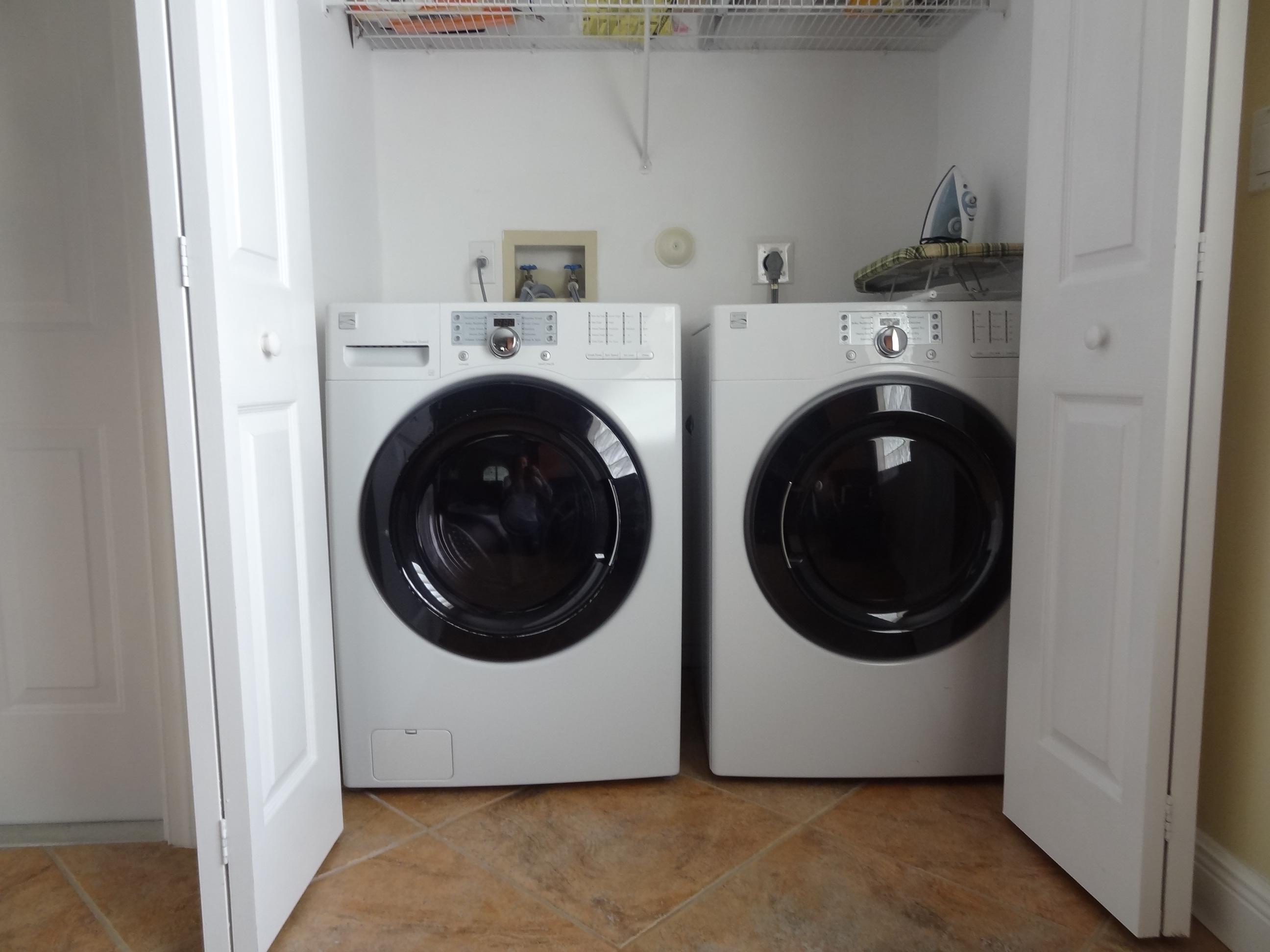1856 Barnstable Road Wellington, FL 33414 - Photo 13 of 15 Laundry