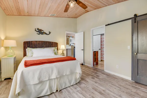 $1,250,000 | 20868 5th Avenue West, Cudjoe, FL 33042