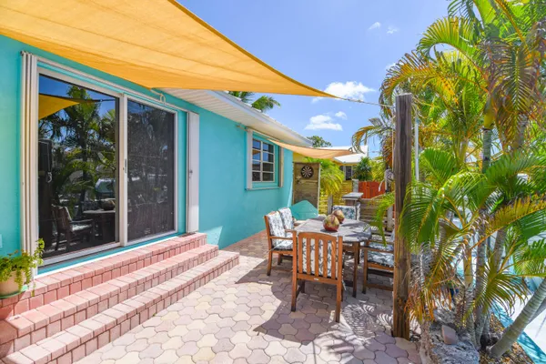 $1,250,000 | 20868 5th Avenue West, Cudjoe, FL 33042