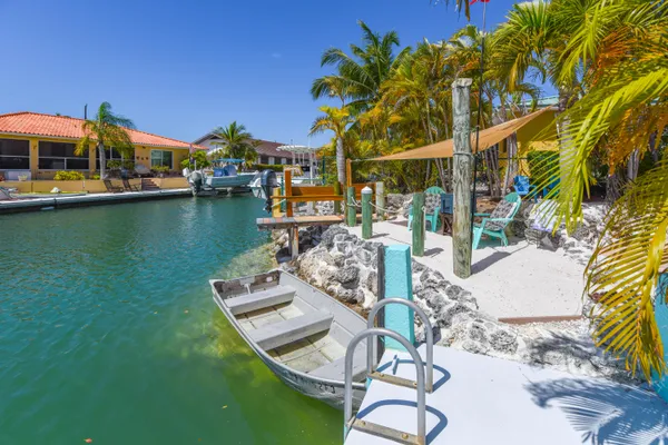 $1,250,000 | 20868 5th Avenue West, Cudjoe, FL 33042