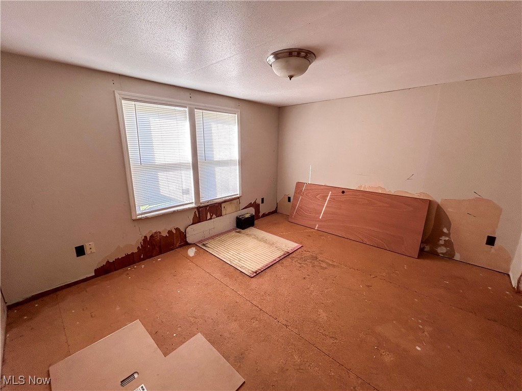 1627 Grandview Road Lake Milton, OH 44429 - Photo 12 of 17 Gallery Image 12