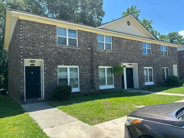 $740,000 | 121 Langley Drive, Summerville, SC 29485