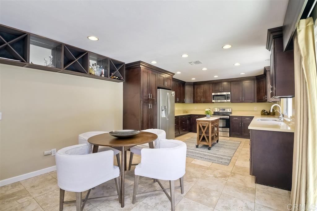1636 Burgundy Road Encinitas, CA 92024 - Photo 6 of 25