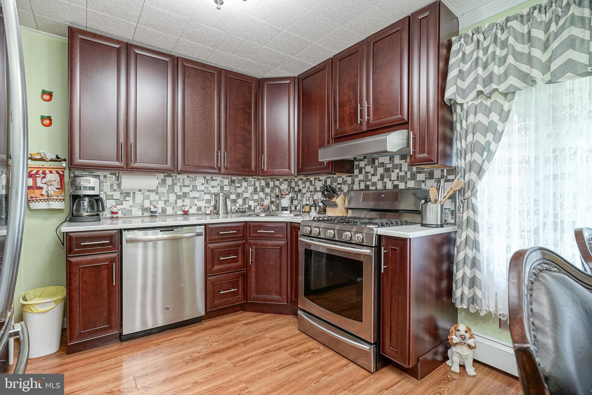 3211 Brookdale Road Philadelphia, PA 19114 - Photo 4 of 29 Gallery Image 4