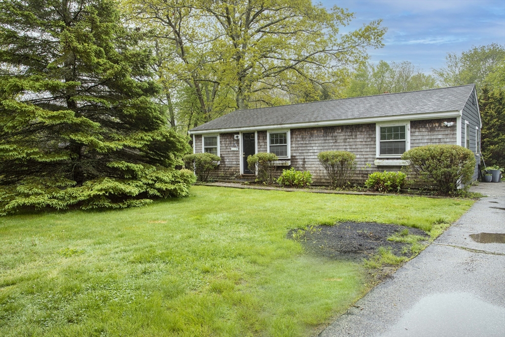 175 Summer Street Norwell, MA 02061 - Photo 1 of 29 front view of a house with a yard