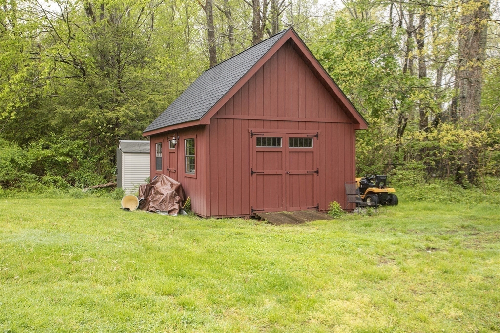 175 Summer Street Norwell, MA 02061 - Photo 29 of 29 a view of front of a house with a yard
