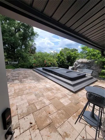 $3,650 | 8320 Woodlake Place, Tampa, FL 33615