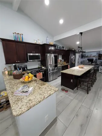 $3,650 | 8320 Woodlake Place, Tampa, FL 33615