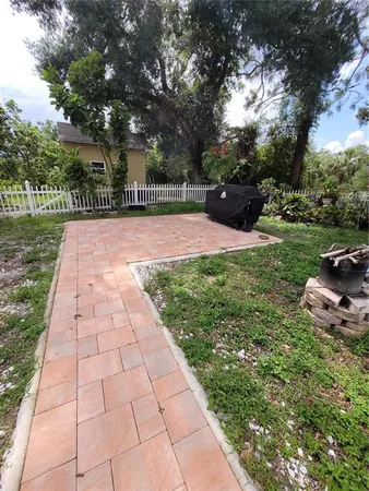 $3,650 | 8320 Woodlake Place, Tampa, FL 33615