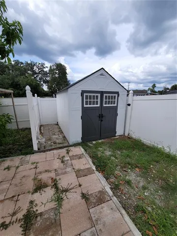 $3,650 | 8320 Woodlake Place, Tampa, FL 33615