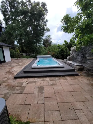 $3,650 | 8320 Woodlake Place, Tampa, FL 33615