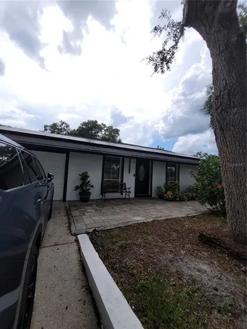 $3,650 | 8320 Woodlake Place, Tampa, FL 33615