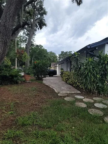 $3,650 | 8320 Woodlake Place, Tampa, FL 33615