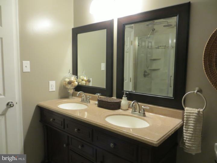 64 Charing Cross Road, Unit 31 Doylestown, PA 18901 - Photo 24 of 25 Master Bathroom