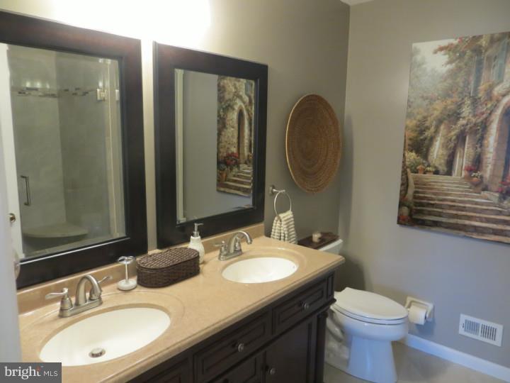 64 Charing Cross Road, Unit 31 Doylestown, PA 18901 - Photo 25 of 25 Master Bathroom