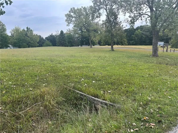 $50,000 | 2227 & 2228 Lake, Gallatin, MO 64640
